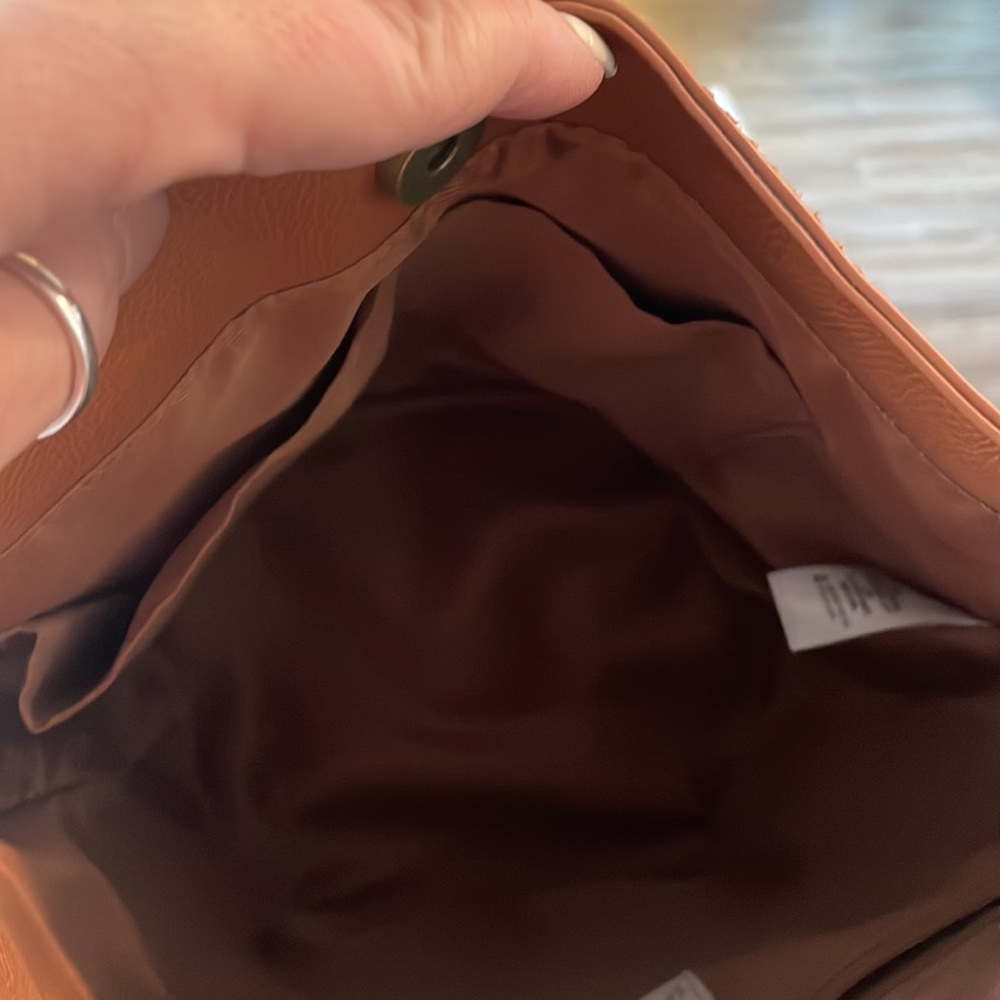 Universal Thread Purse Good Condition - image 2